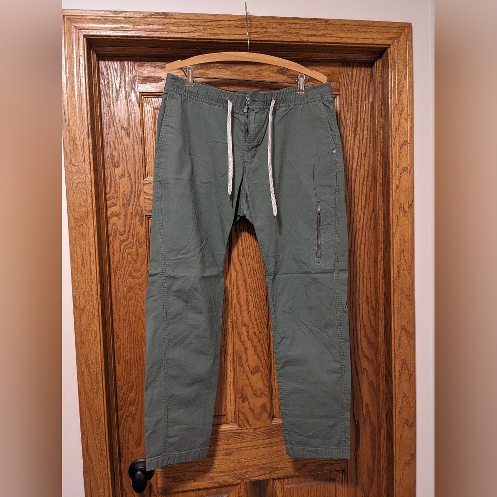 Vuori ripstop pant womens Large green